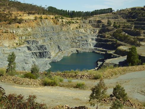 800px-Stone_quarry_adelaide